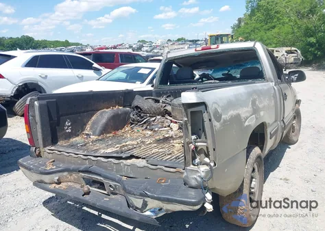 2001 Chevrolet Silverado 1500 z USA, uszkodzony, nr VIN 1GCEC14W51Z129074